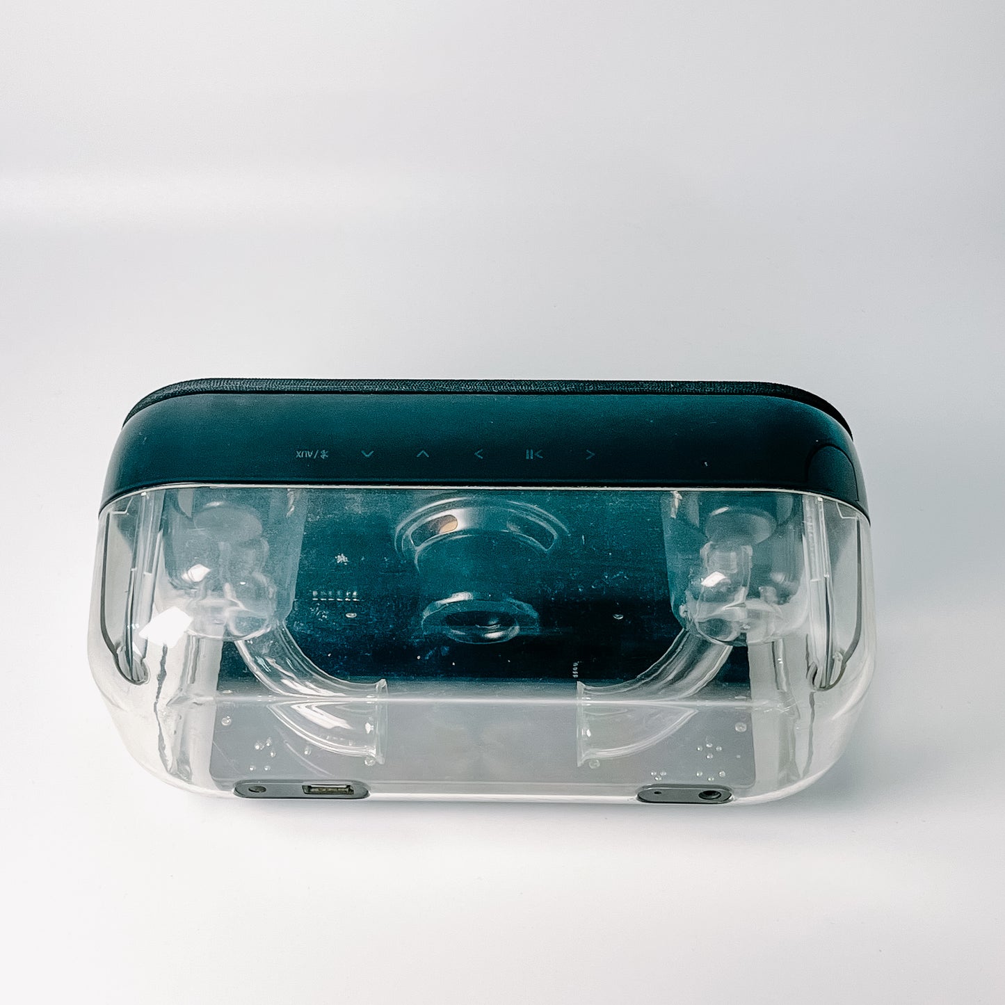 Bluetooth Speaker Housing – Transparent Custom Injection Molding